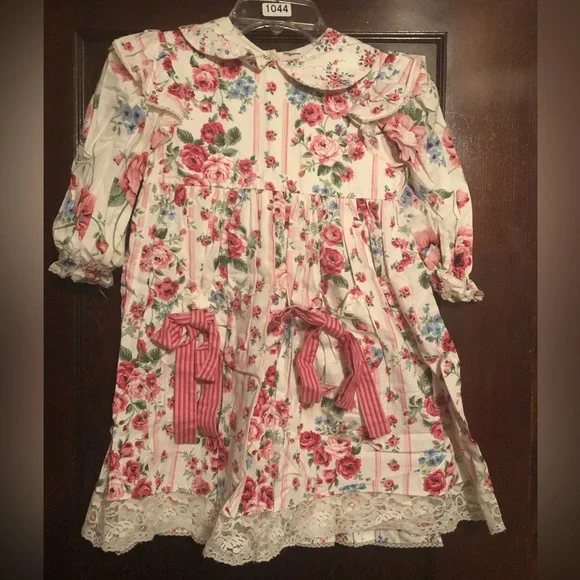 Handmade girls dress with bloomers - Picture 1 of 5